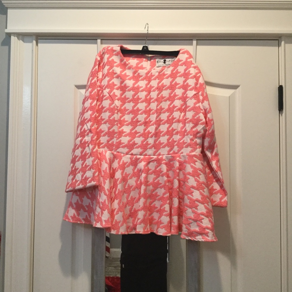 Cute dainty jewels two piece.